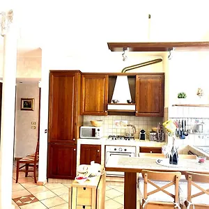  Apartament Charming House